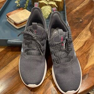 Adidas Cloudfoam Pure Women’s Sneaker size 6.5 - Like New with Box